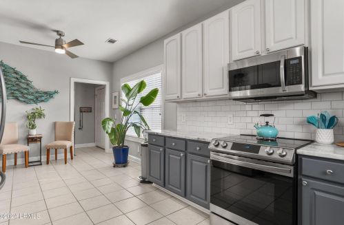 1012 Ferrets End, Beaufort SC  29902-5893 exterior