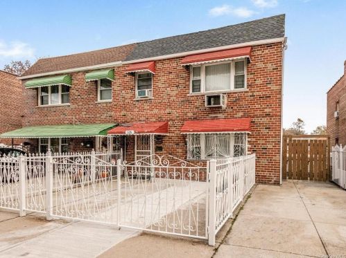 526 Underhill Ave, Bronx, NY 10473-2924