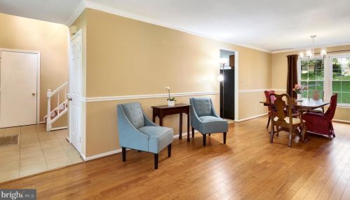 9081 Blue Jug Lndg, Springfield, VA 22015-2106