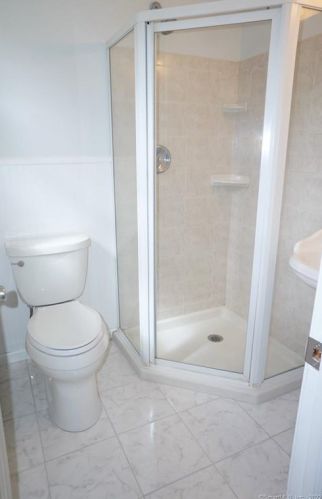 9 Juniper Ln, Brookfield Center CT  06804-1207 exterior