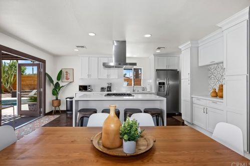 46500 Cameo Palms Dr, La Quinta CA  92253-2016 exterior