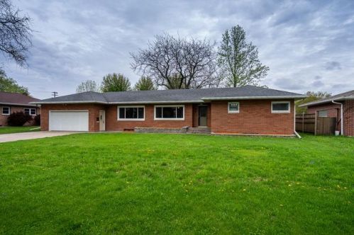 814 Seminary St, Lime City, IA 52778-9406