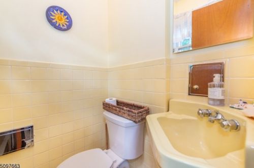 66 Ravine Ave, Nutley NJ  07110-2934 exterior