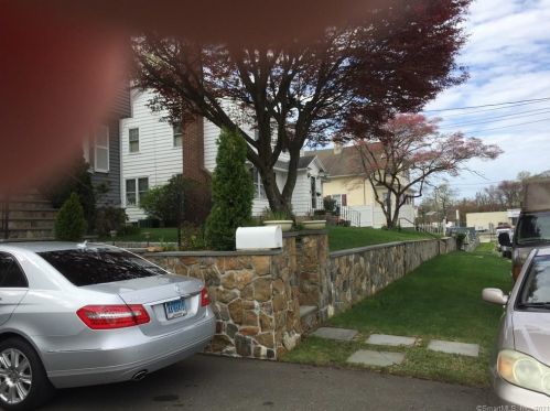 351 Cambridge St, Bridgeport, CT 06606-1807