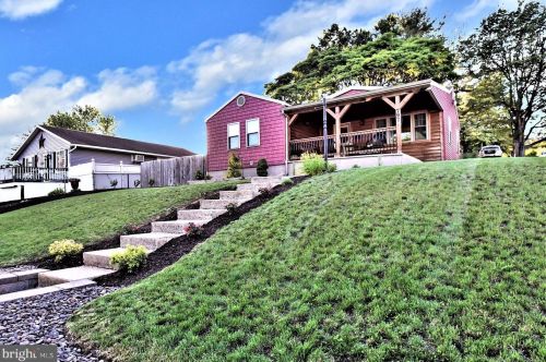797 Lafayette Ave, Palmerton, PA 18071-1420
