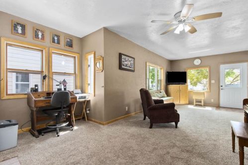 1271 Crooks St, Green Bay, WI 54301-3818