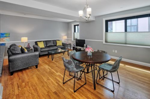 522 Gregory Ave, Union City, NJ 07086-5714