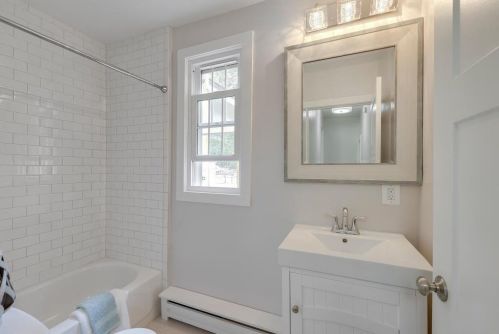 2549 Aldrich Ave, Minneapolis MN 55405-2925 exterior