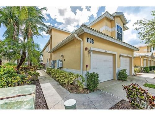 1198 Sweetwater Ln, Naples, FL 34110-4120