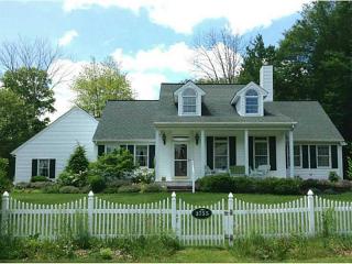 3755 Tiffany Ln, Hermitage, PA 16148-6017