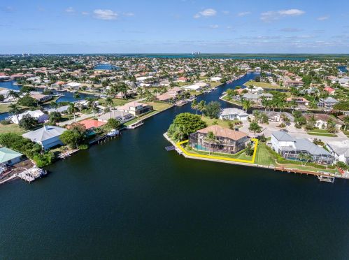 1766 Waterfall Ct, Marco Island, FL 34145-4735