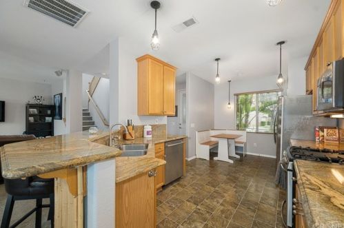 28030 Gibraltar Ln, Santa Clarita CA  91384-4548 exterior