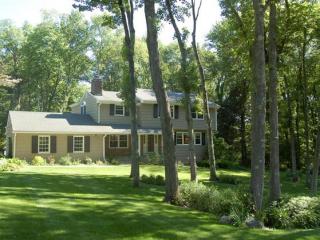 21 Hardesty Rd, Stamford, CT 06903-4329