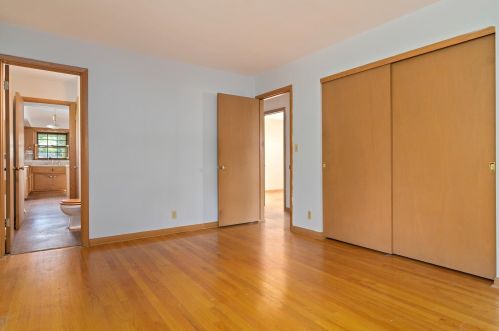 812 Abbott Ave, Milwaukee WI 53221-3005 exterior