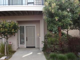 45 Schooner Hl, Oakland, CA 94618-2336