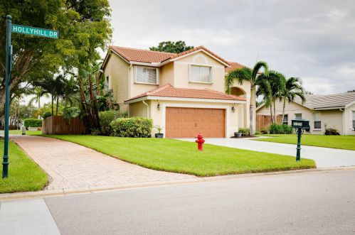 9840 Holly Hill Dr, Boynton Beach, FL 33437-3605