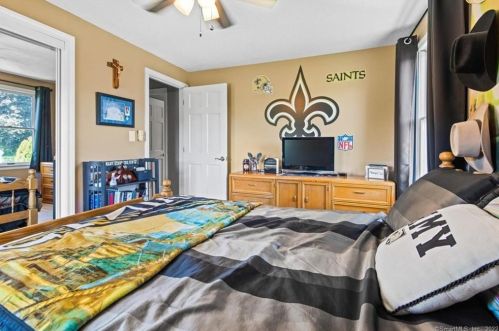 309 Pilgrim Ln, Southington CT  06489-1345 exterior