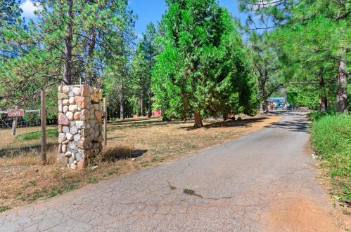 14696 Colfax Hwy, Grass Valley CA  95945-7912 exterior