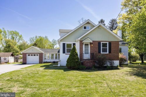 1109 Naamans Creek Rd, Boothwyn, PA 19060-1507