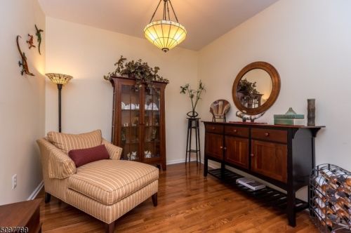 30 Surrey Ln, Flemington NJ  08822-1588 exterior