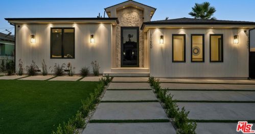12600 Emelita St, North Hollywood CA  91607-1017 exterior