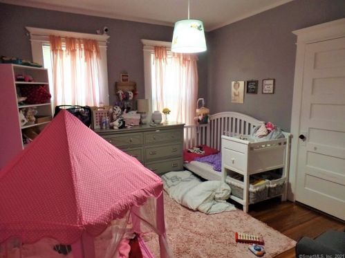 71 Merchant St, Bridgeport CT  06604-2214 exterior