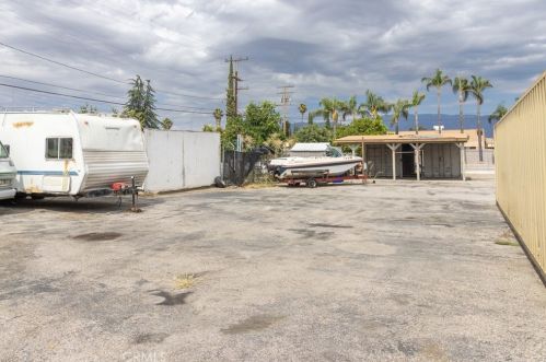 980 Base Line St, San Bernardino CA  92410-3917 exterior