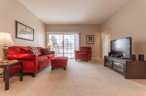 1151 Townline Rd, Lake Geneva, WI 53147-5507
