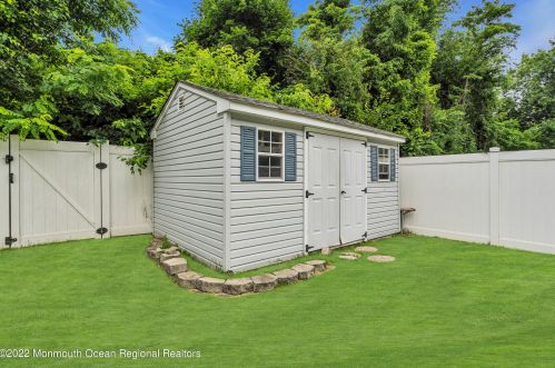 10 Trinity Pl, Jackson Twp NJ  08527-1822 exterior