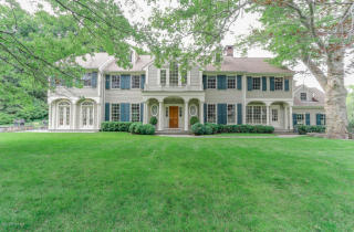 11 Cherry Tree Ln, Riverside, CT 06878-2607