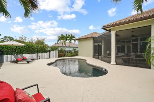 523 Squire Johns Ln, Palm City FL  34990-7824 exterior