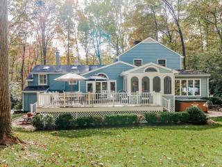 92 Gallows Hill Rd, West Redding, CT 06896-1409