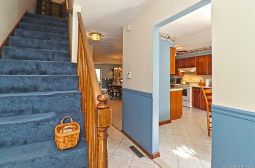 235 Twin Lakes Rd, North Branford, CT 06471-1215