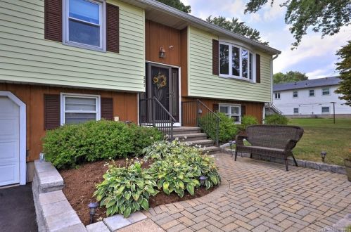 257 Upper State St, North Haven, CT 06473-1234