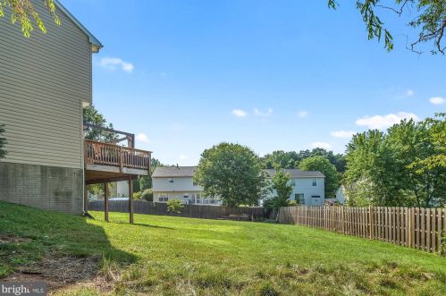 5762 Ralston Ct, Woodbridge VA  22193-3761 exterior