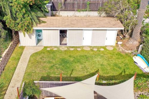 142 Glaucus St, Encinitas CA  92024-1601 exterior