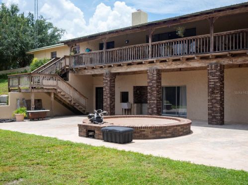 6737 180th Avenue Rd, Ocklawaha FL  32179-7002 exterior