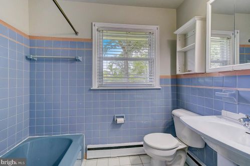 801 Morris Rd, Blue Bell PA  19422-1548 exterior