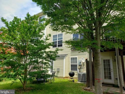 6102 Popes Creek Pl, Haymarket VA  20169-5421 exterior