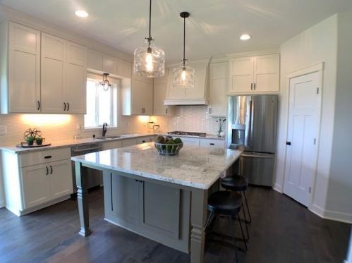 3143 Centerville Rd, Saint Paul, MN 55127-5049