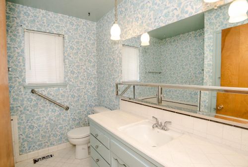 4 Casa Linda Dr, Woodland CA  95695-4612 exterior