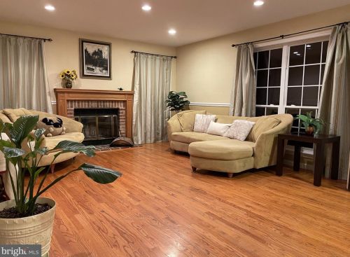 15 Trumbull Ct, Princeton NJ  08540-7060 exterior