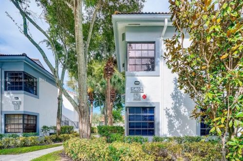 5463 Verona Dr, Boynton Beach, FL 33437-2120