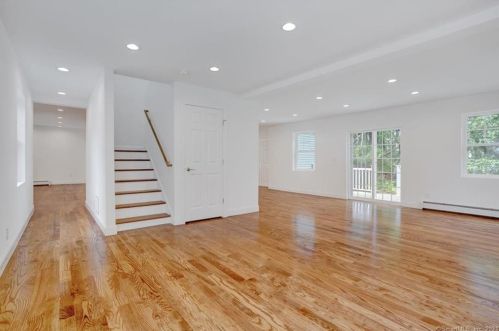 28 Crowley Ave, Milford CT  06461-2306 exterior