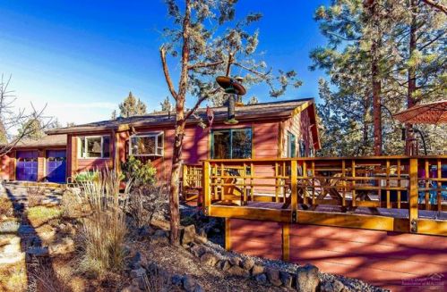 63262 Cherokee Ln, Bend, OR 97701-9019