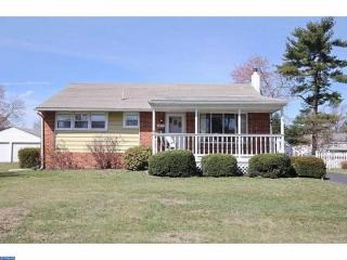 3217 Malinda Dr, Edgely, PA 19007-6516
