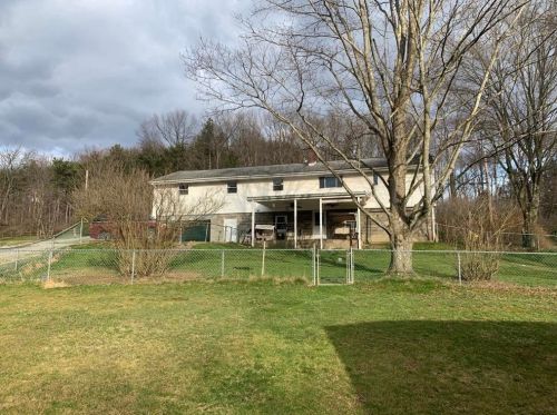 1426 Kittanning Pike, Karns City PA  16041-1816 exterior