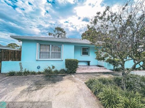 9032 Highland Pines Blvd, West Palm Beach, FL 33418-5713