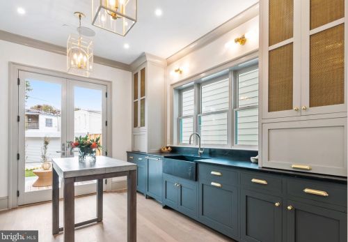 236 11th St, Washington DC  20002-6218 exterior