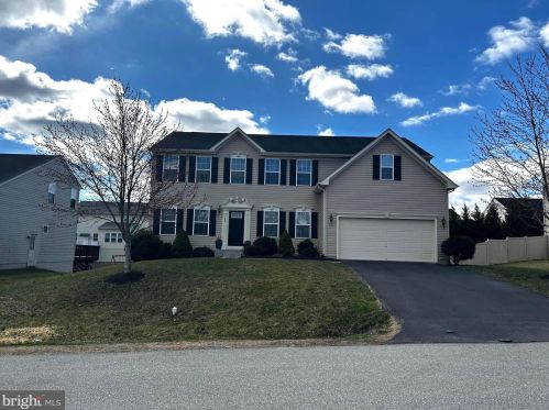 148 Killian Ln, Charles Town, WV 25414-4939